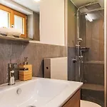 木屋 Le Mayen Des Veillas By Interhome